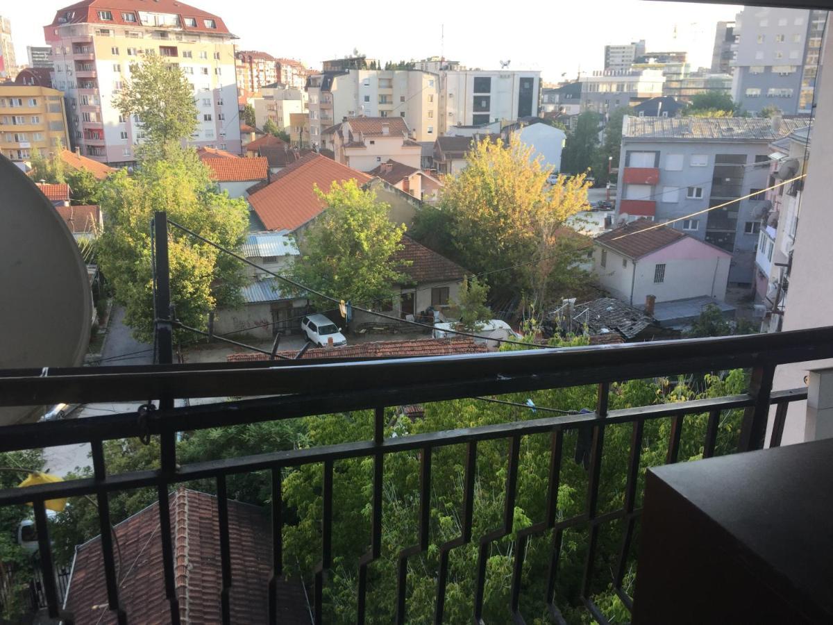Central Apartment Pristina Extérieur photo